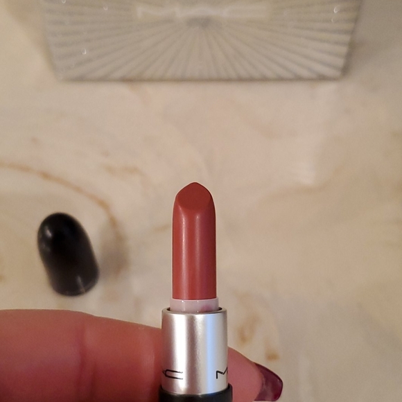 "Firework Like A Charm" M.A.C Mini Pouch/Lipstick - Picture 5 of 16